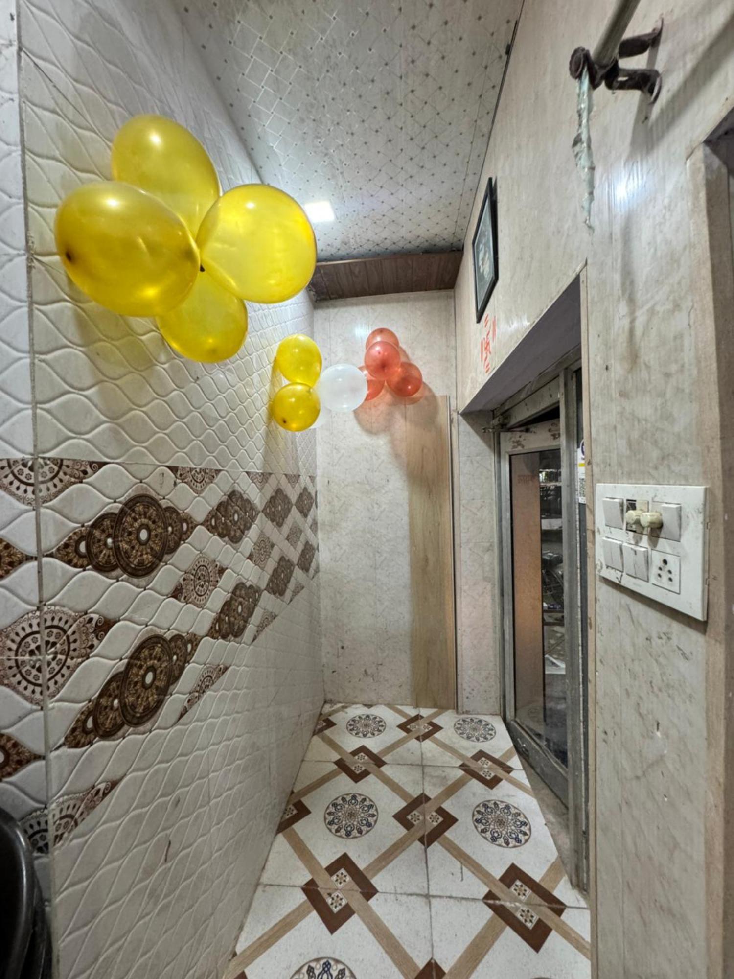 Pakhi Residency Ξενοδοχείο Vrindāvan Εξωτερικό φωτογραφία