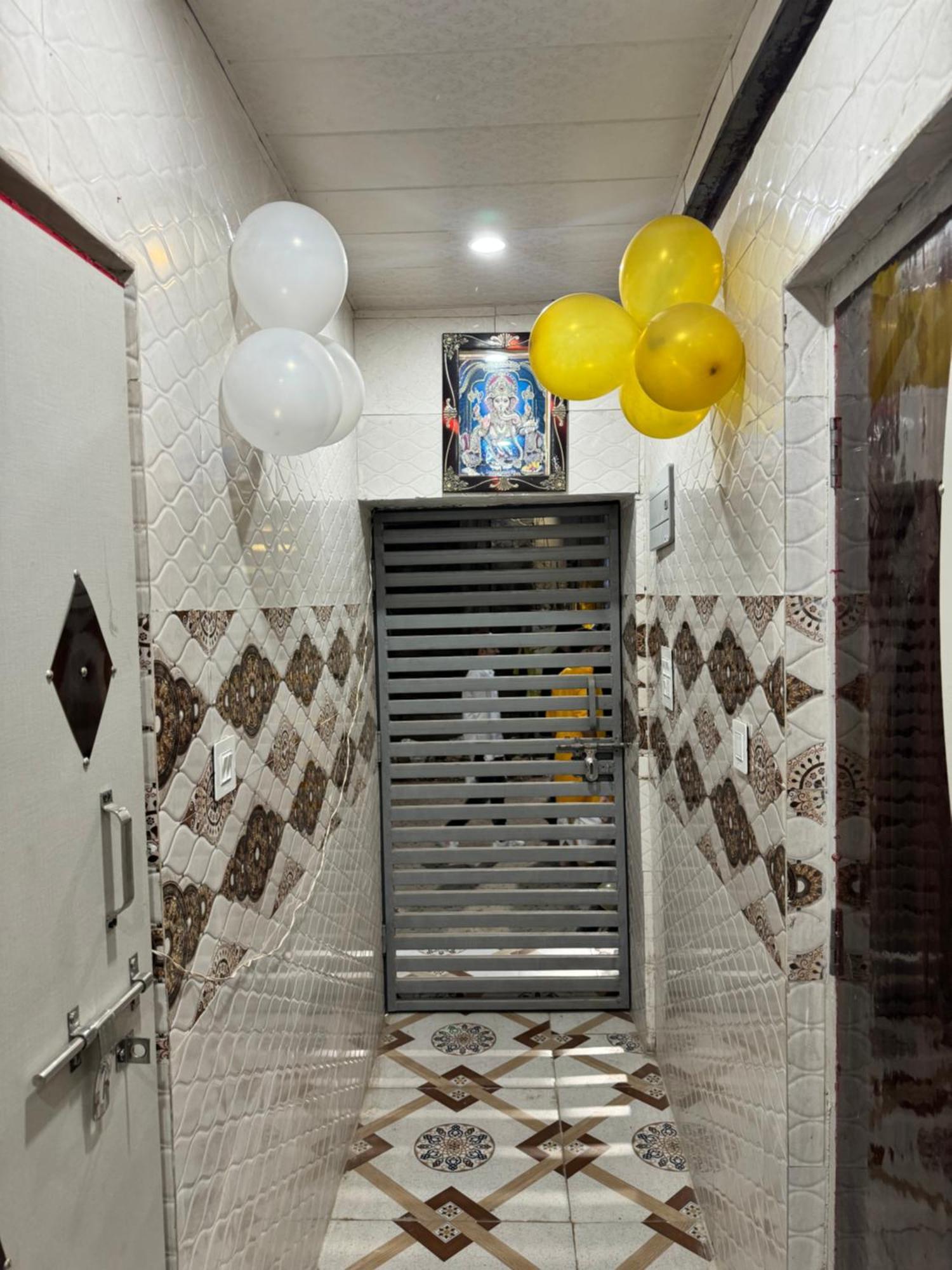 Pakhi Residency Ξενοδοχείο Vrindāvan Εξωτερικό φωτογραφία