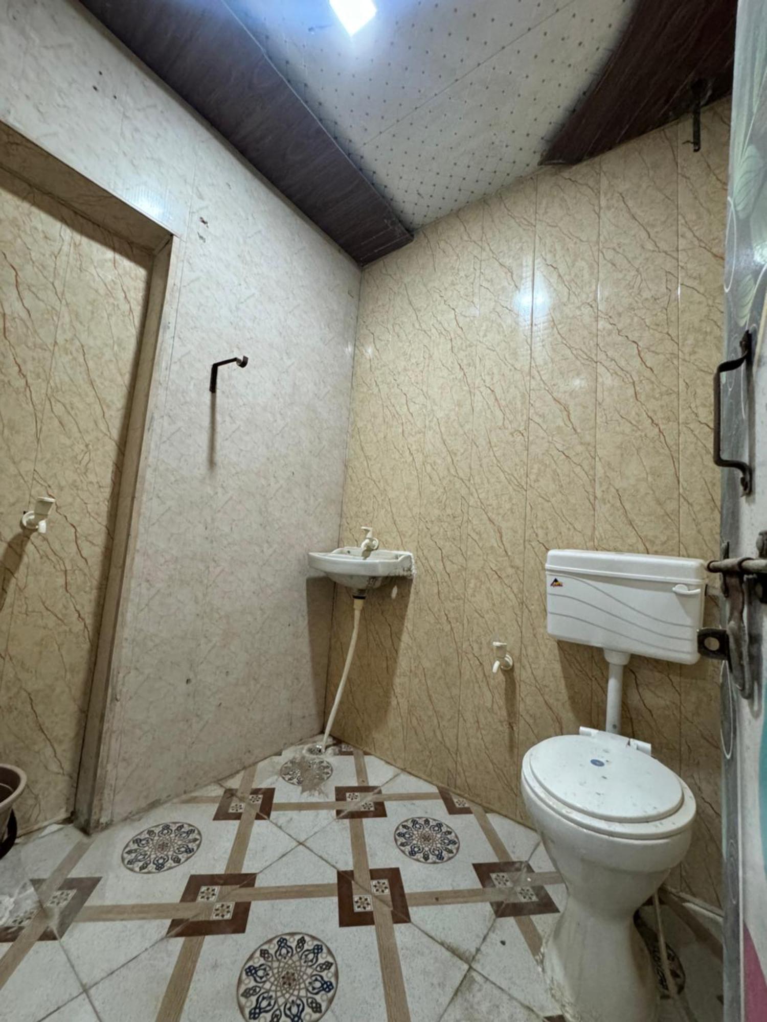 Pakhi Residency Ξενοδοχείο Vrindāvan Εξωτερικό φωτογραφία
